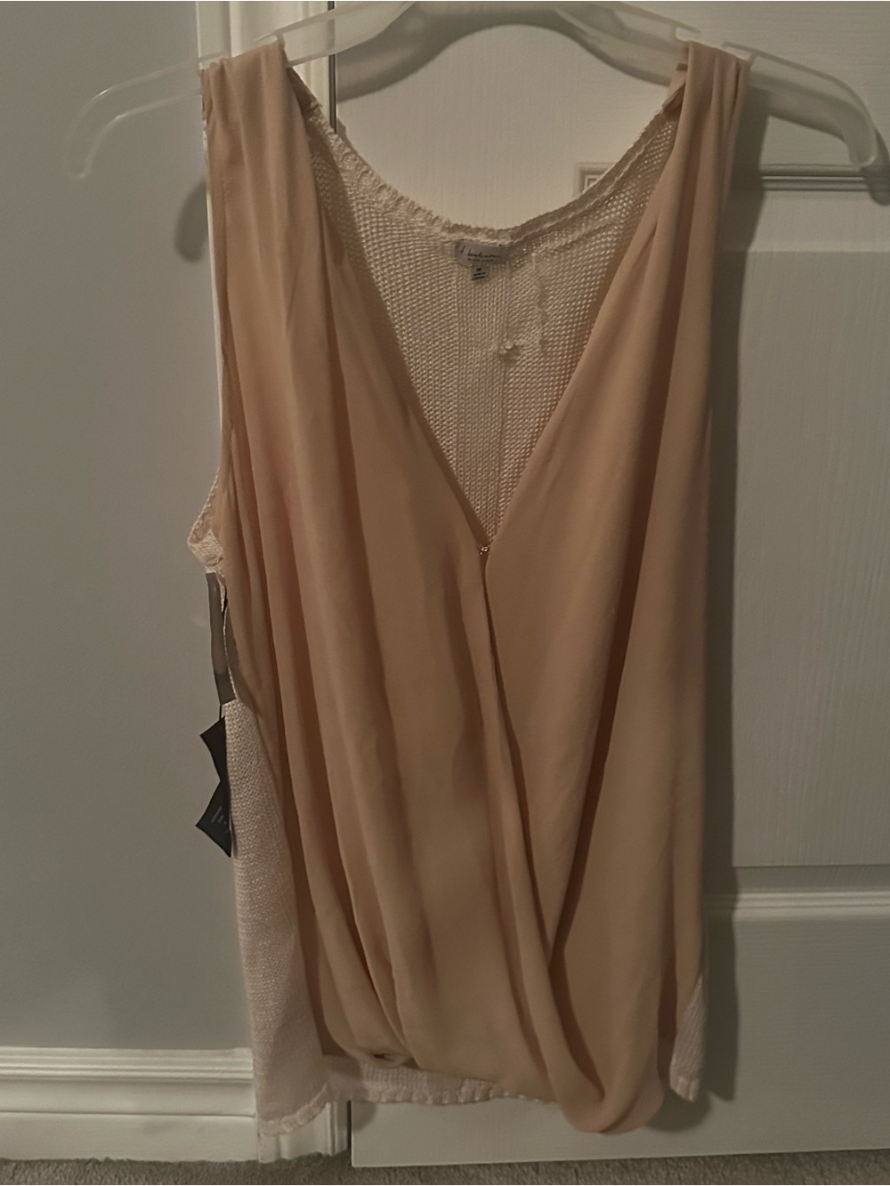 Aritzia Sleeveless V-Neck Draped Front Women’s Top - Nude
